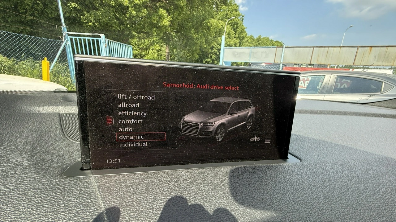 Audi Q7 - Zdjęcie 31