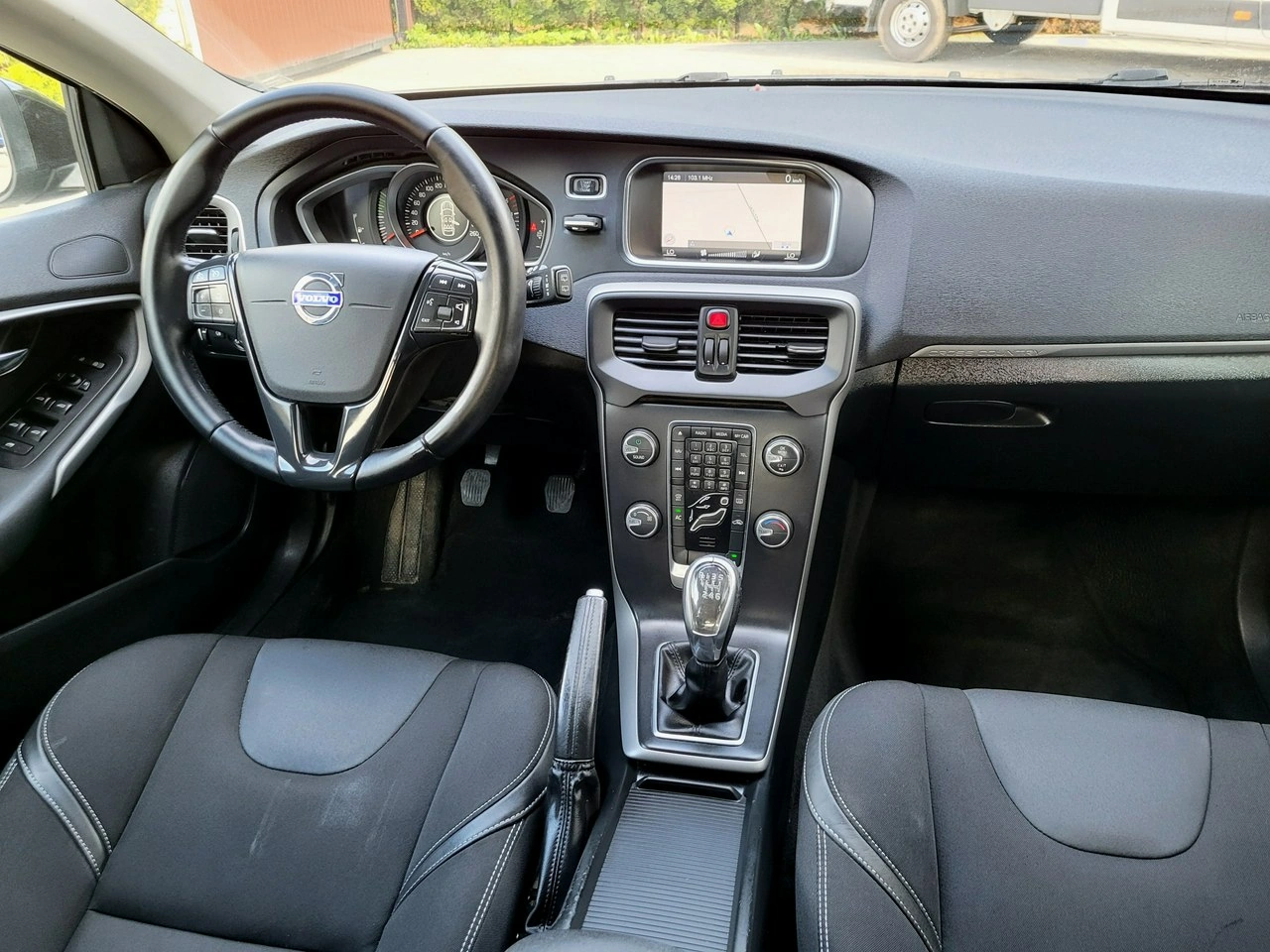 Volvo V40 - Zdjęcie 12