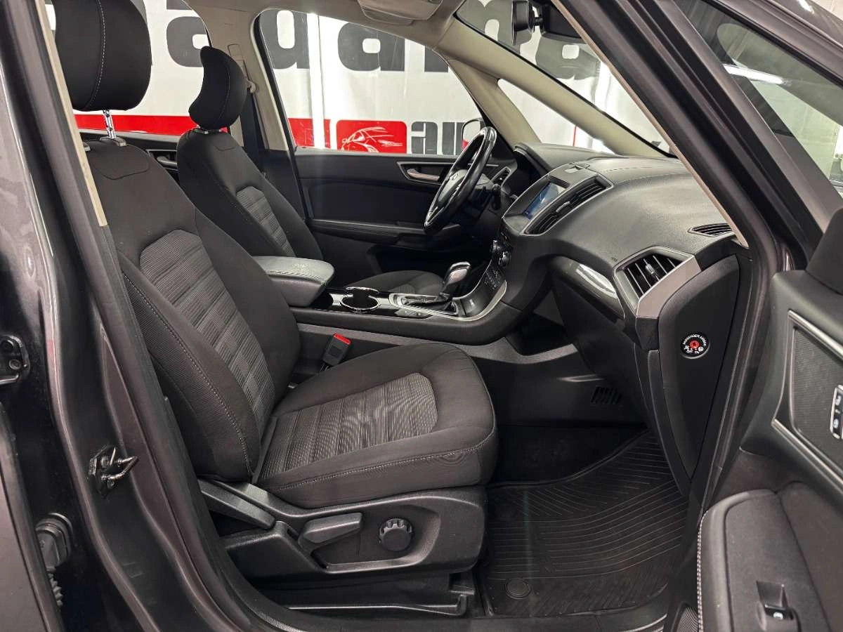 Ford Galaxy - Zdjęcie 37