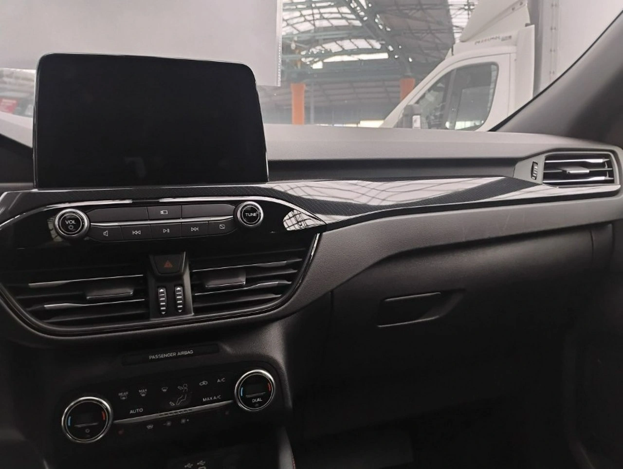 Ford Kuga - Zdjęcie 9