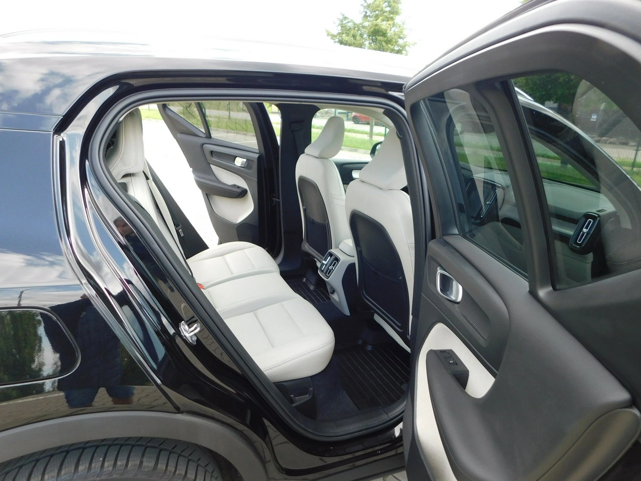 Volvo XC 40 - Zdjęcie 9