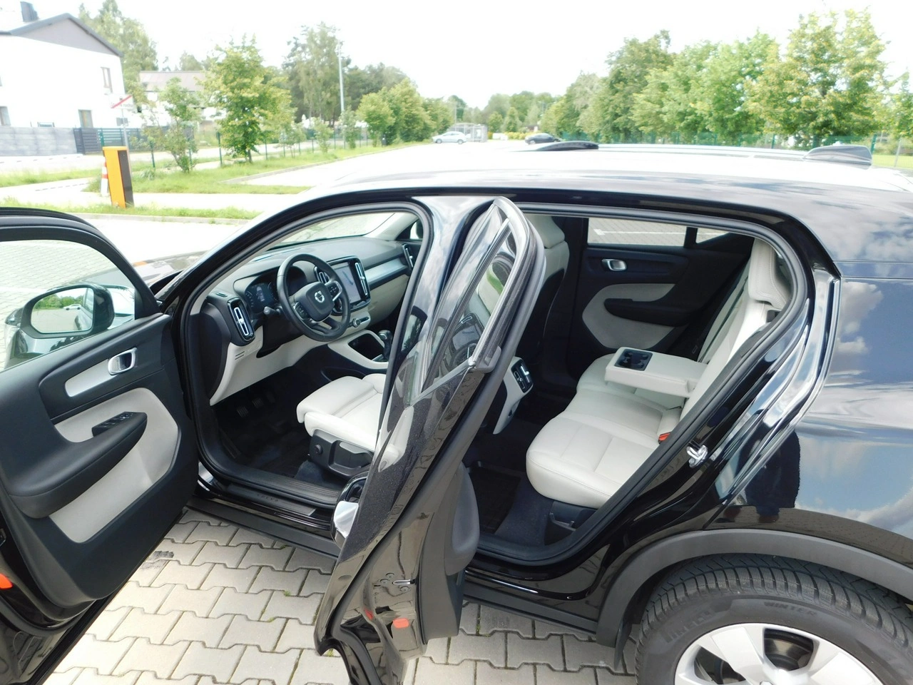 Volvo XC 40 - Zdjęcie 12