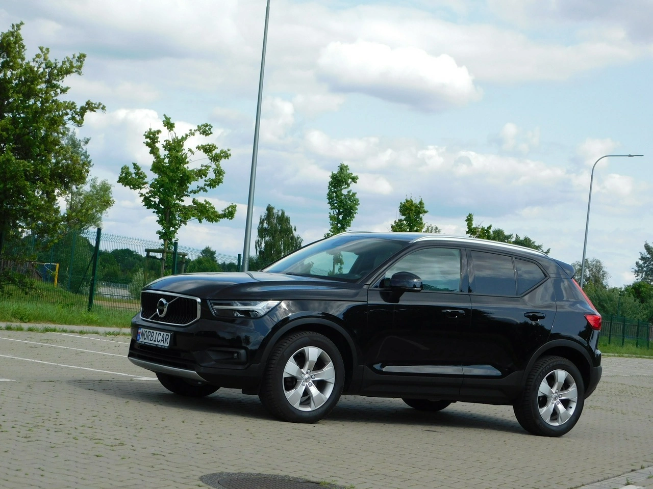 Volvo XC 40 - Zdjęcie 25