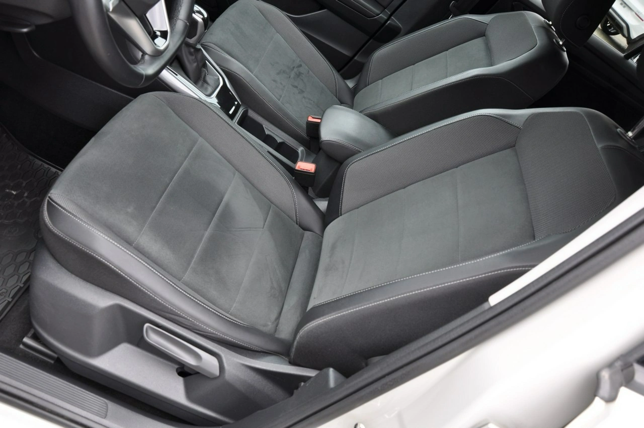 Volkswagen T-Roc - Zdjęcie 10