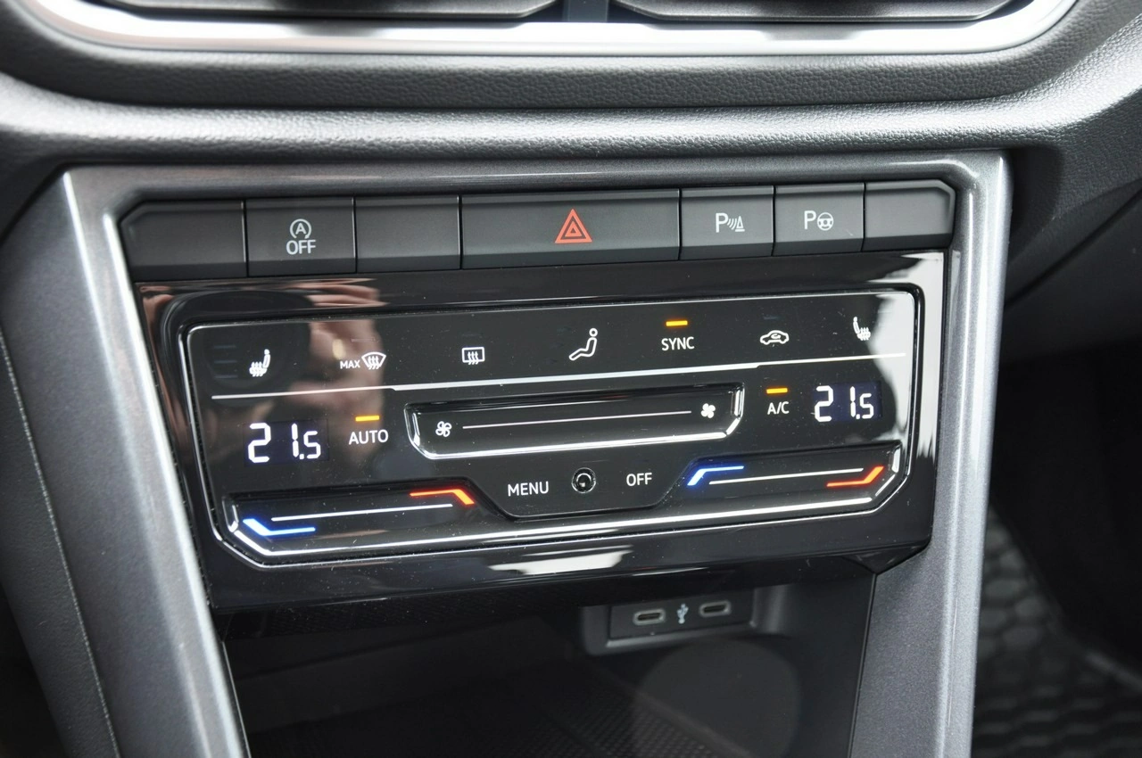 Volkswagen T-Roc - Zdjęcie 20