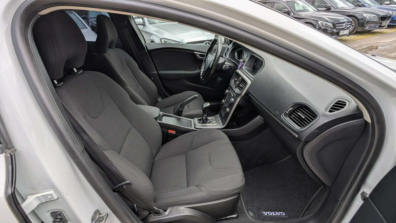Volvo V40 - Zdjęcie 19
