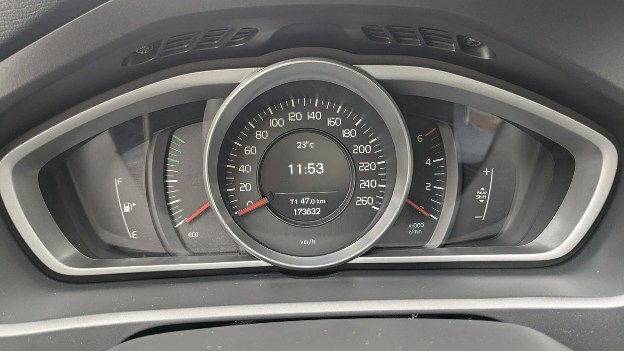 Volvo V40 - Zdjęcie 22