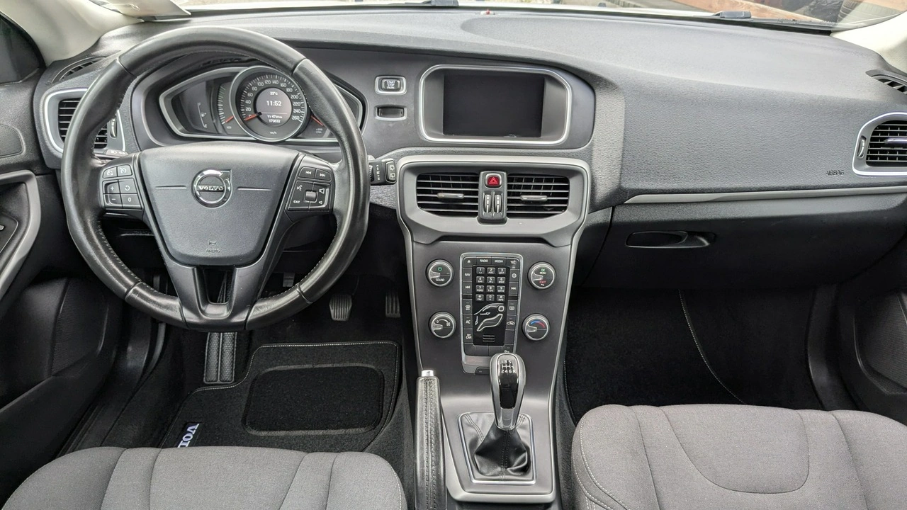 Volvo V40 - Zdjęcie 25
