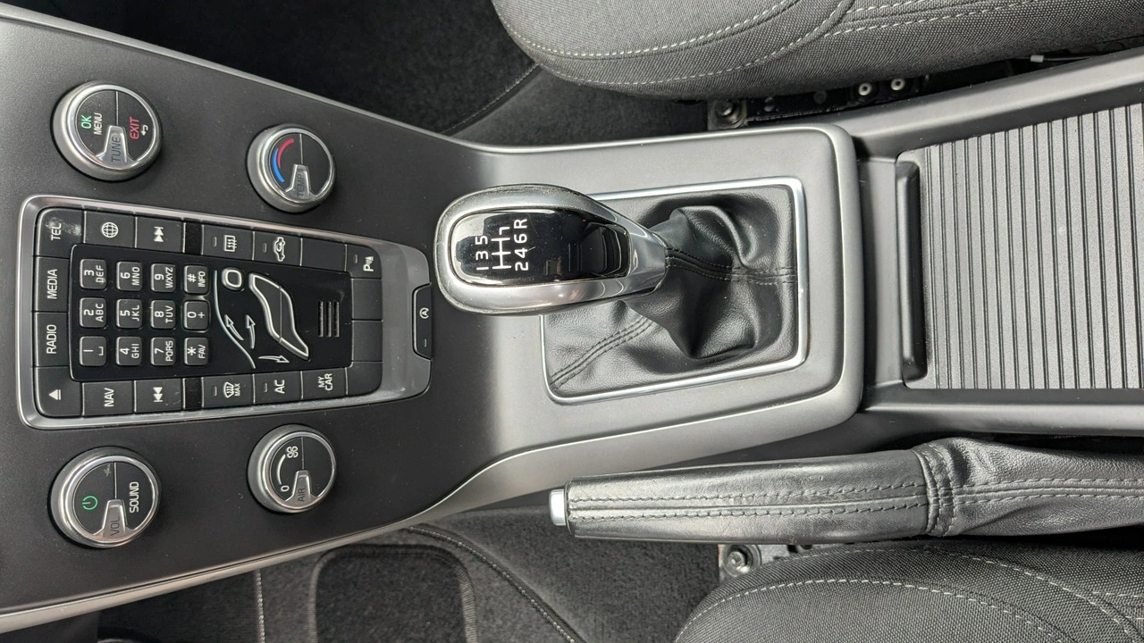 Volvo V40 - Zdjęcie 28