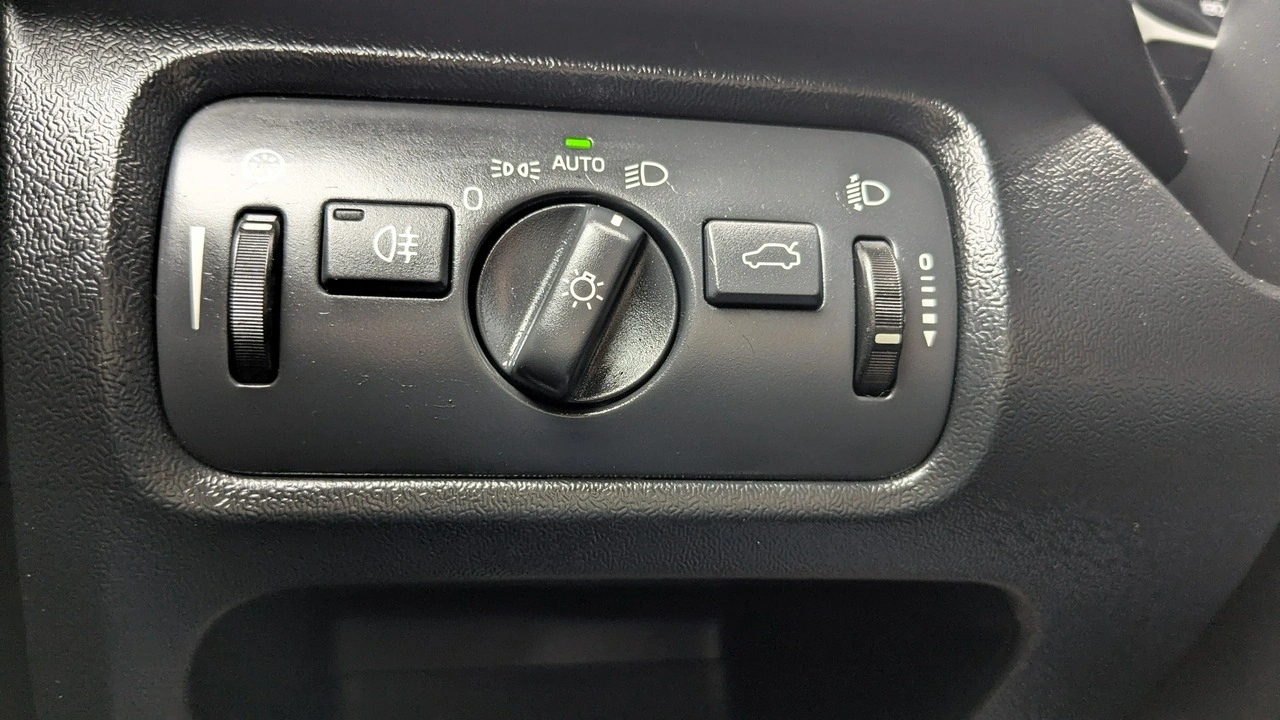 Volvo V40 - Zdjęcie 29