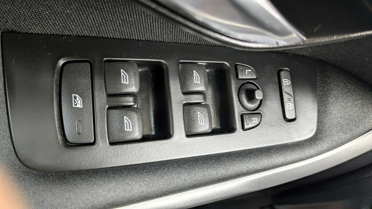 Volvo V40 - Zdjęcie 30