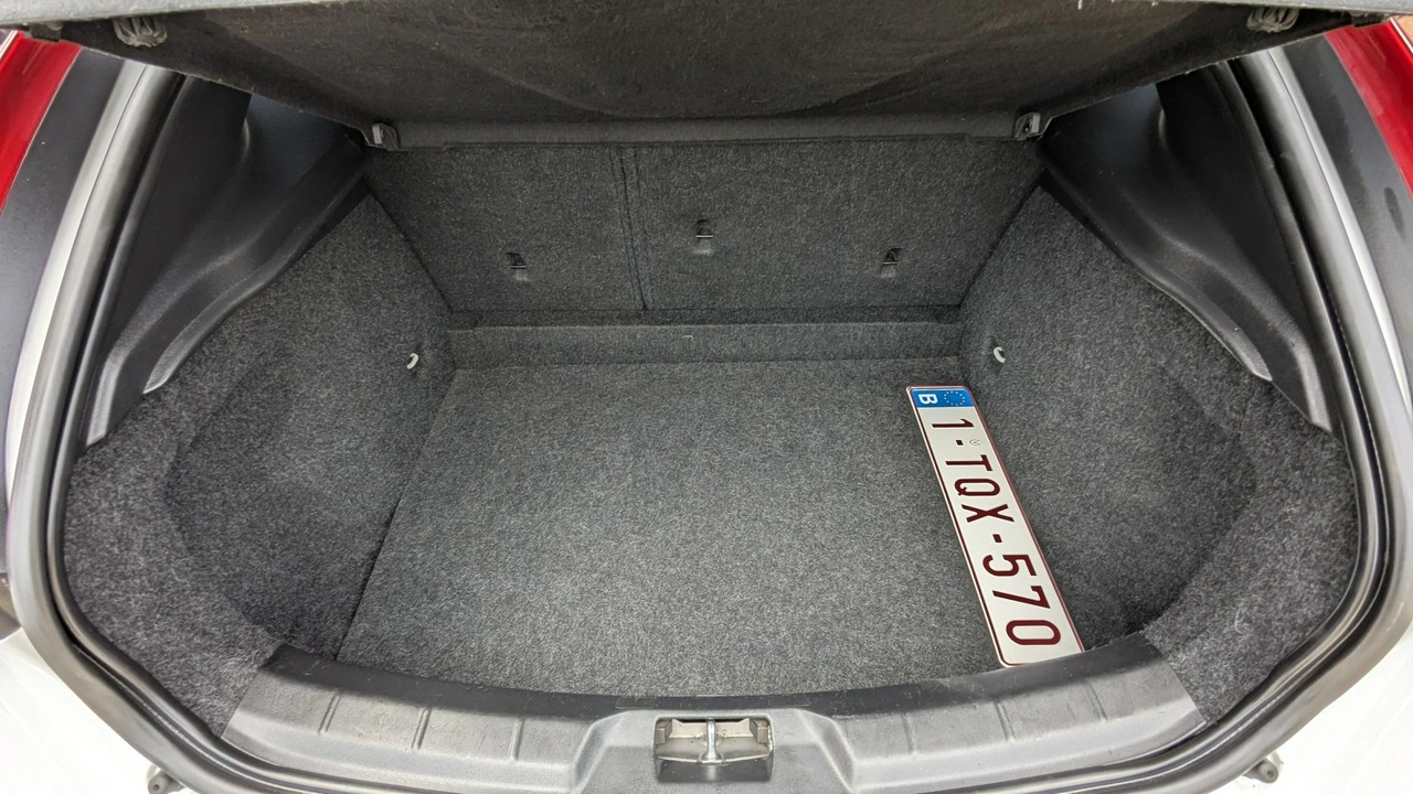 Volvo V40 - Zdjęcie 34