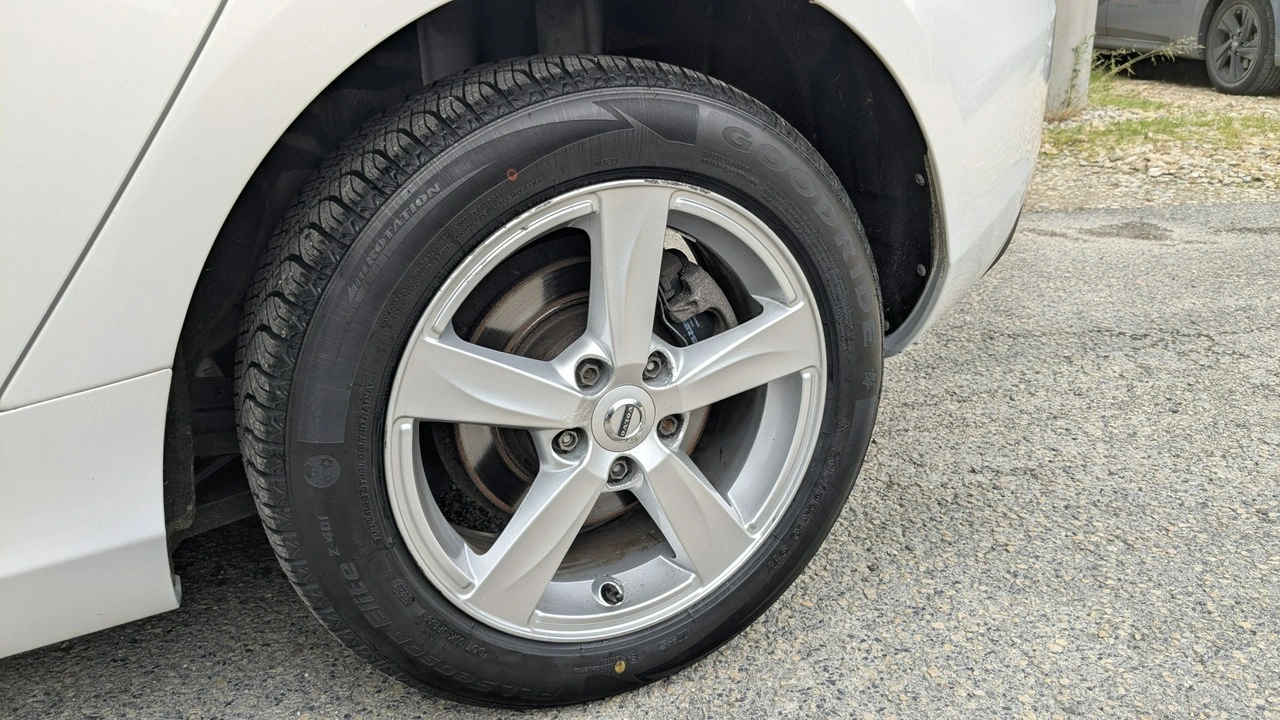 Volvo V40 - Zdjęcie 39