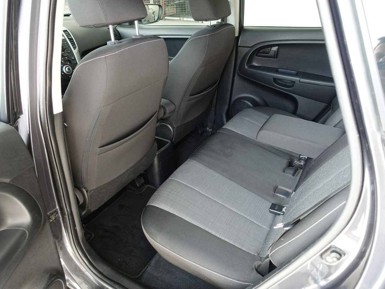 Kia Venga - Zdjęcie 14