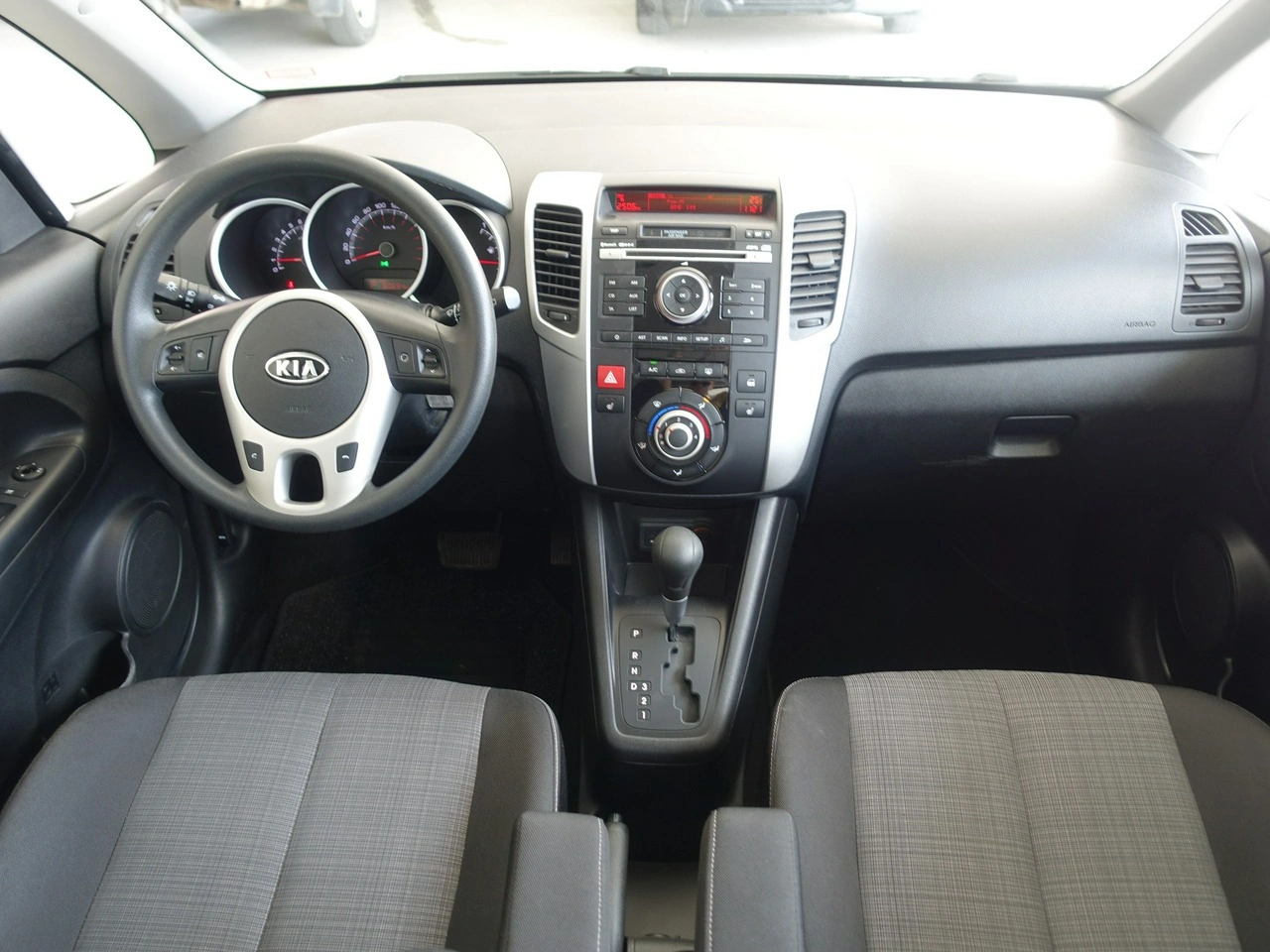 Kia Venga - Zdjęcie 16