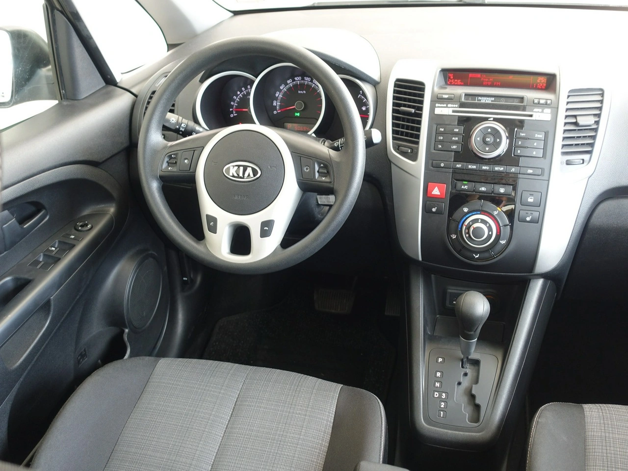 Kia Venga - Zdjęcie 17
