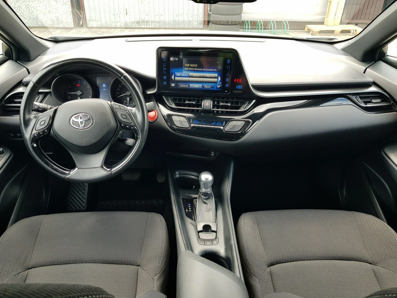 Toyota C-HR - Zdjęcie 11