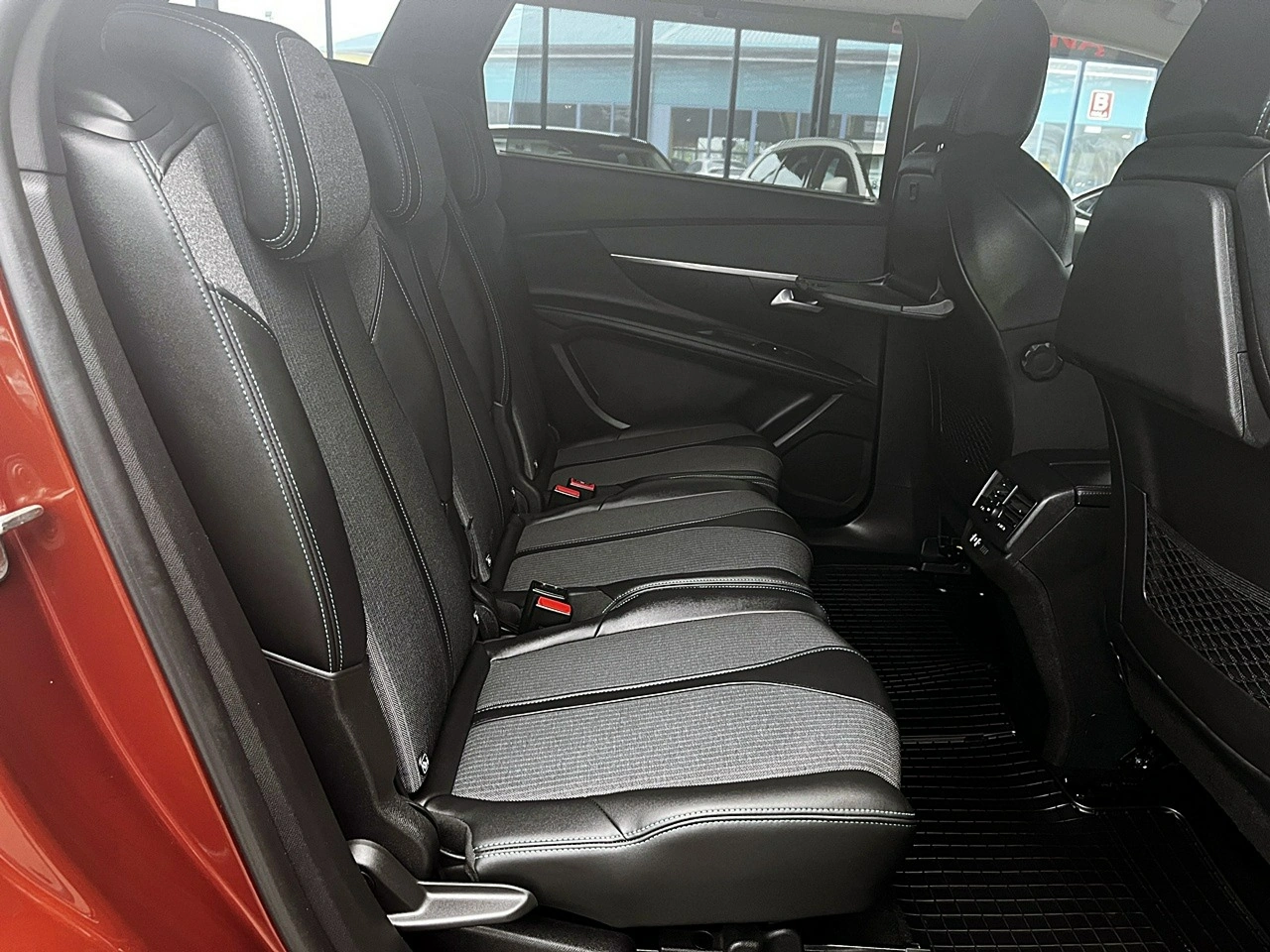 Peugeot 5008 - Zdjęcie 13