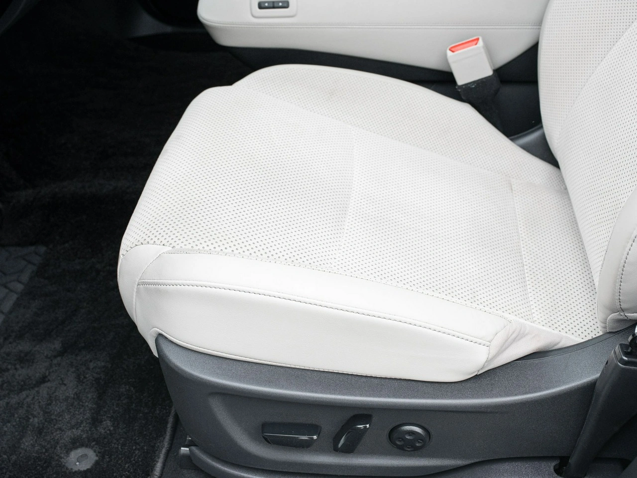 Nissan Ariya - Zdjęcie 9