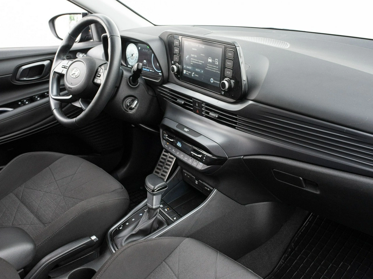 Hyundai Bayon - Zdjęcie 26