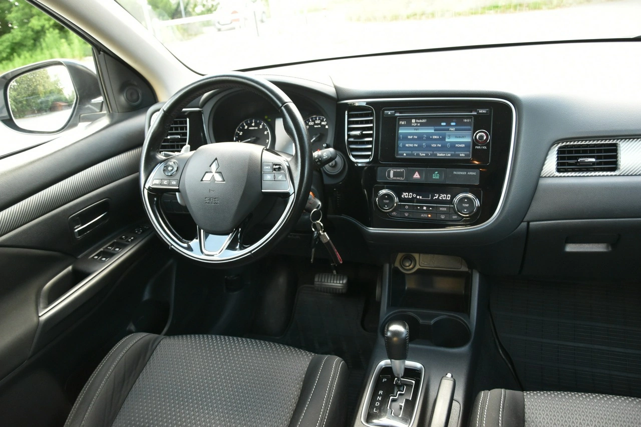 Mitsubishi Outlander - Zdjęcie 9