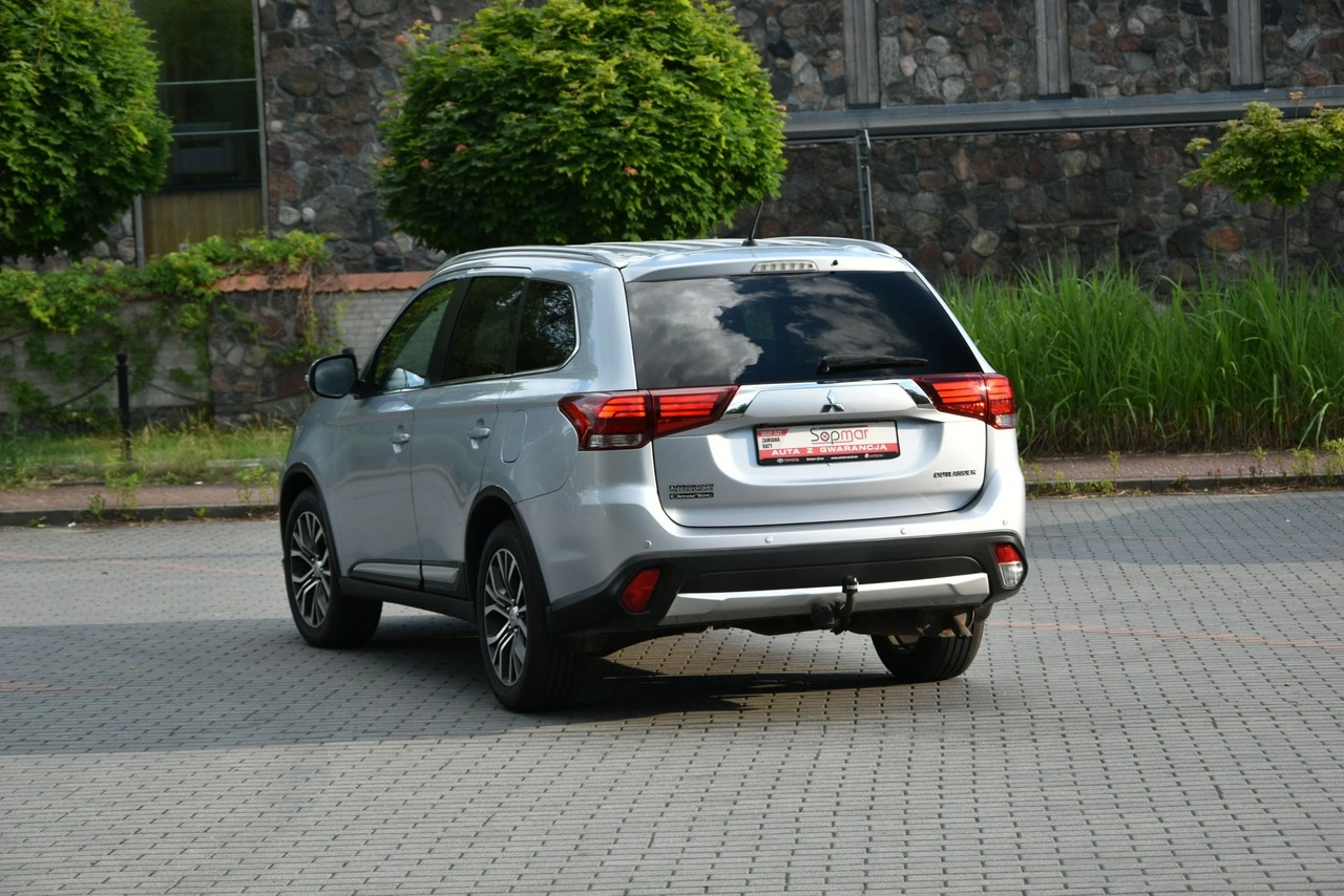 Mitsubishi Outlander - Zdjęcie 4