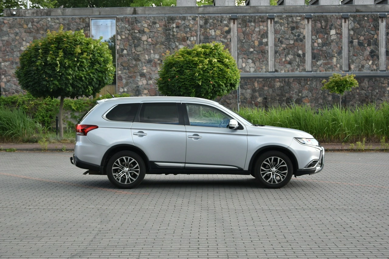 Mitsubishi Outlander - Zdjęcie 7