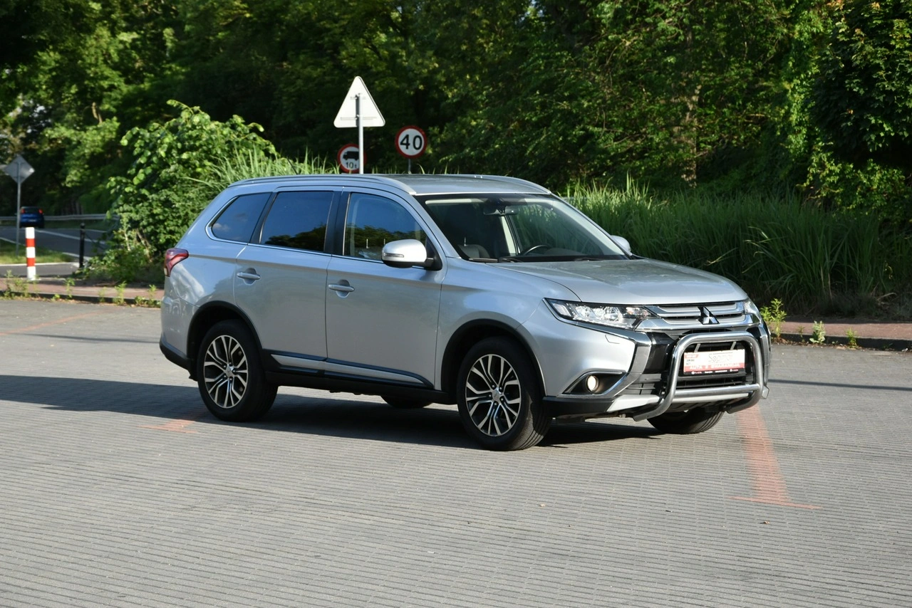 Mitsubishi Outlander - Zdjęcie 8