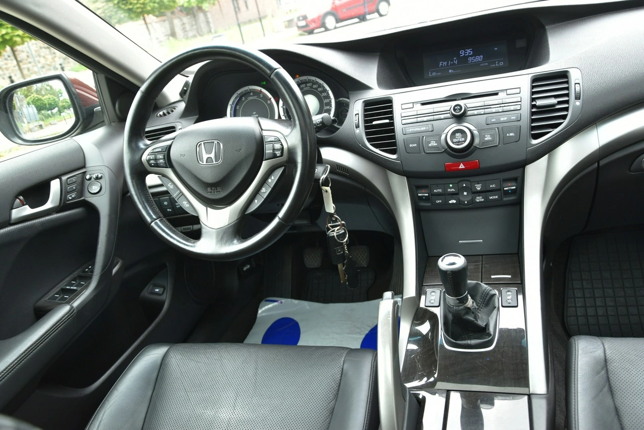 Honda Accord - Zdjęcie 10