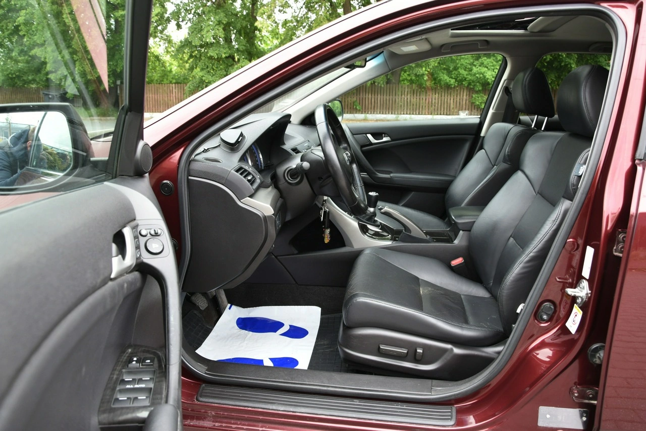 Honda Accord - Zdjęcie 16