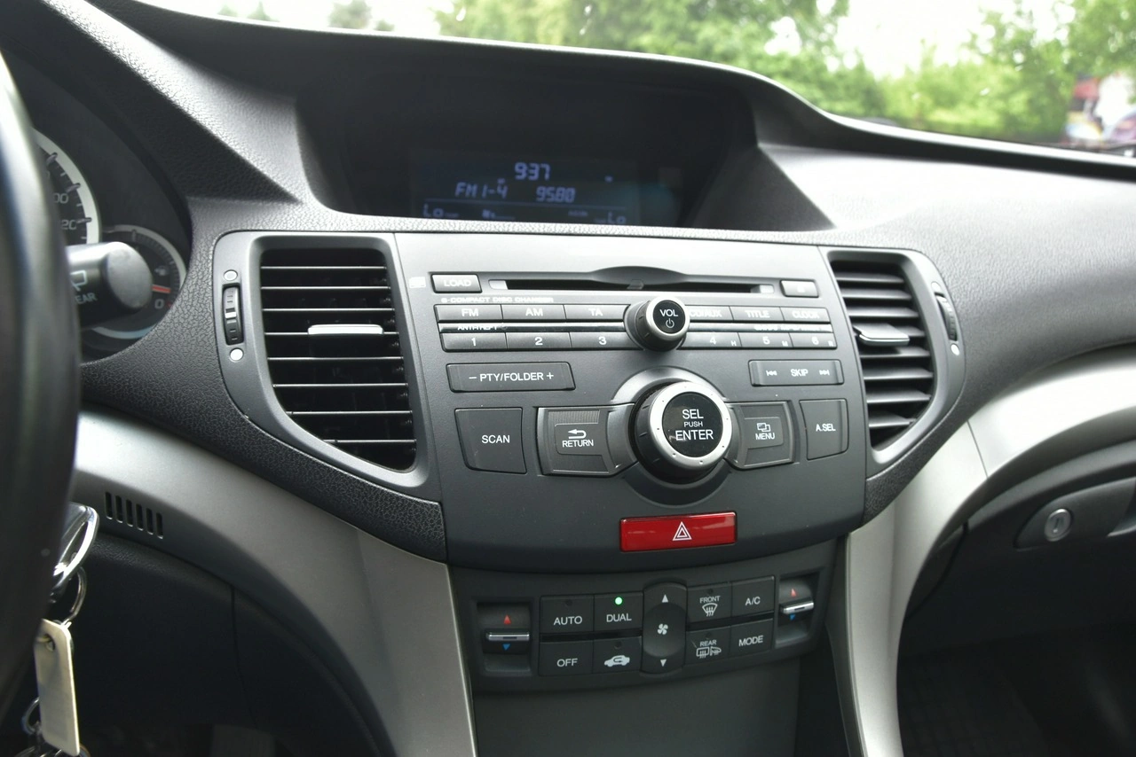 Honda Accord - Zdjęcie 17