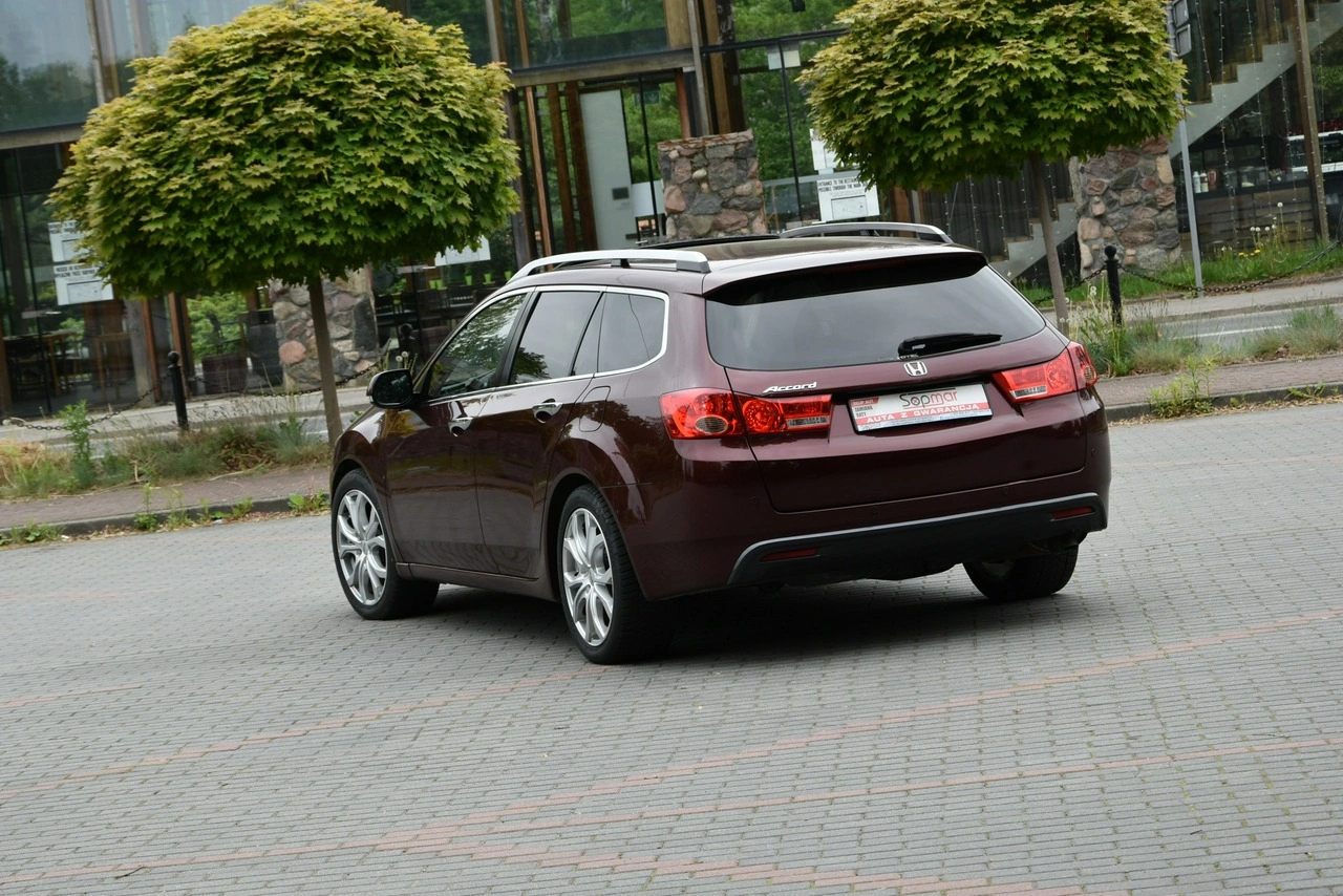 Honda Accord - Zdjęcie 23
