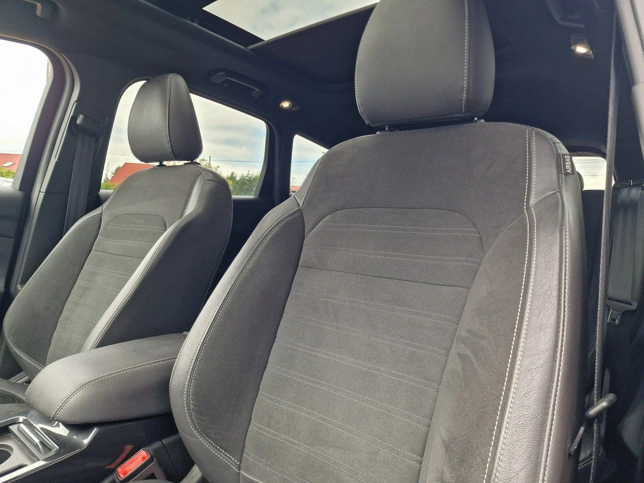 Ford Kuga - Zdjęcie 18