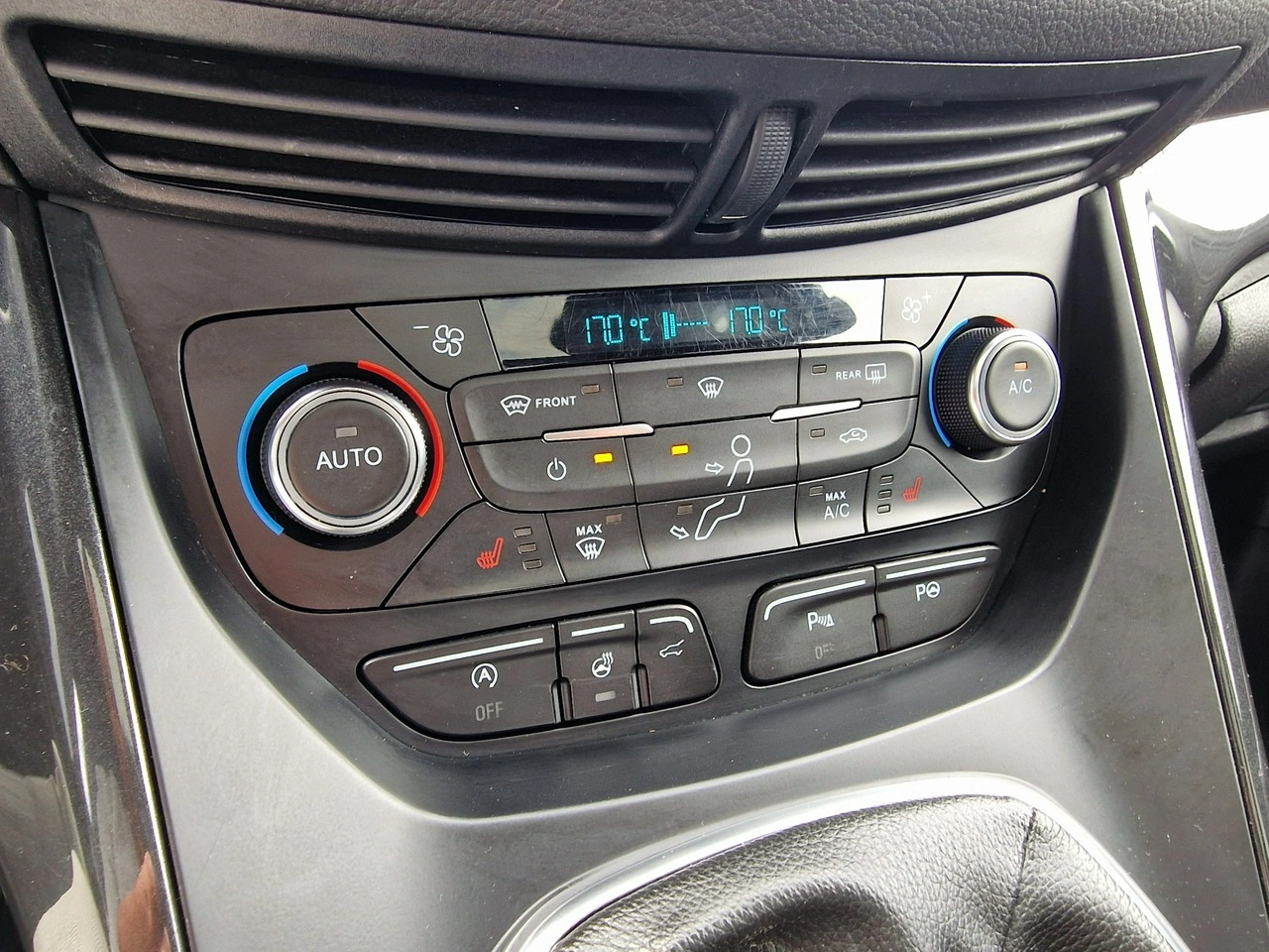 Ford Kuga - Zdjęcie 33