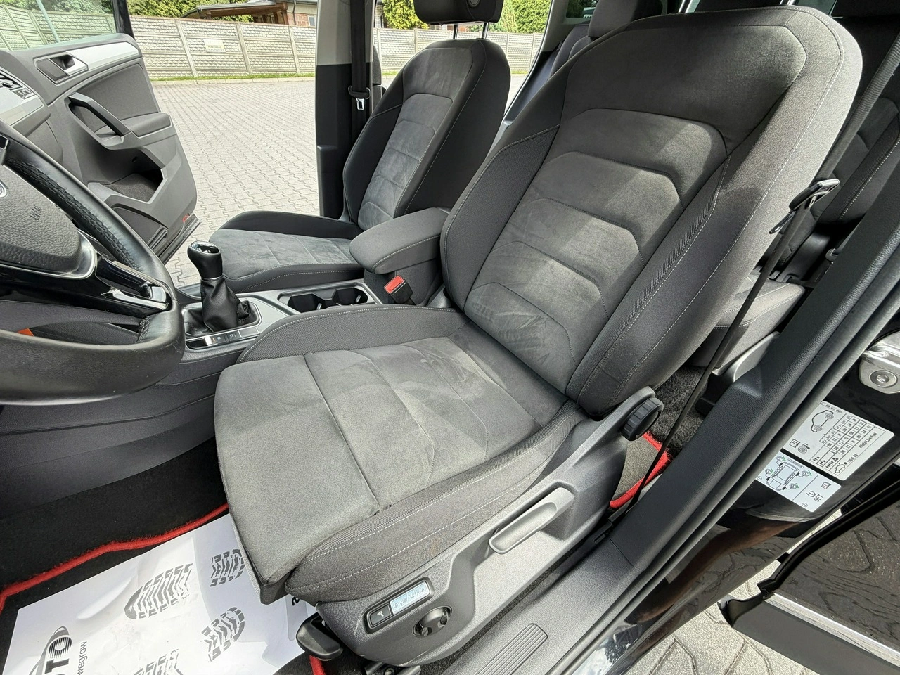 Volkswagen Tiguan - Zdjęcie 11
