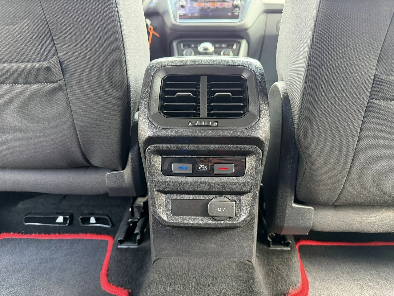 Volkswagen Tiguan - Zdjęcie 20