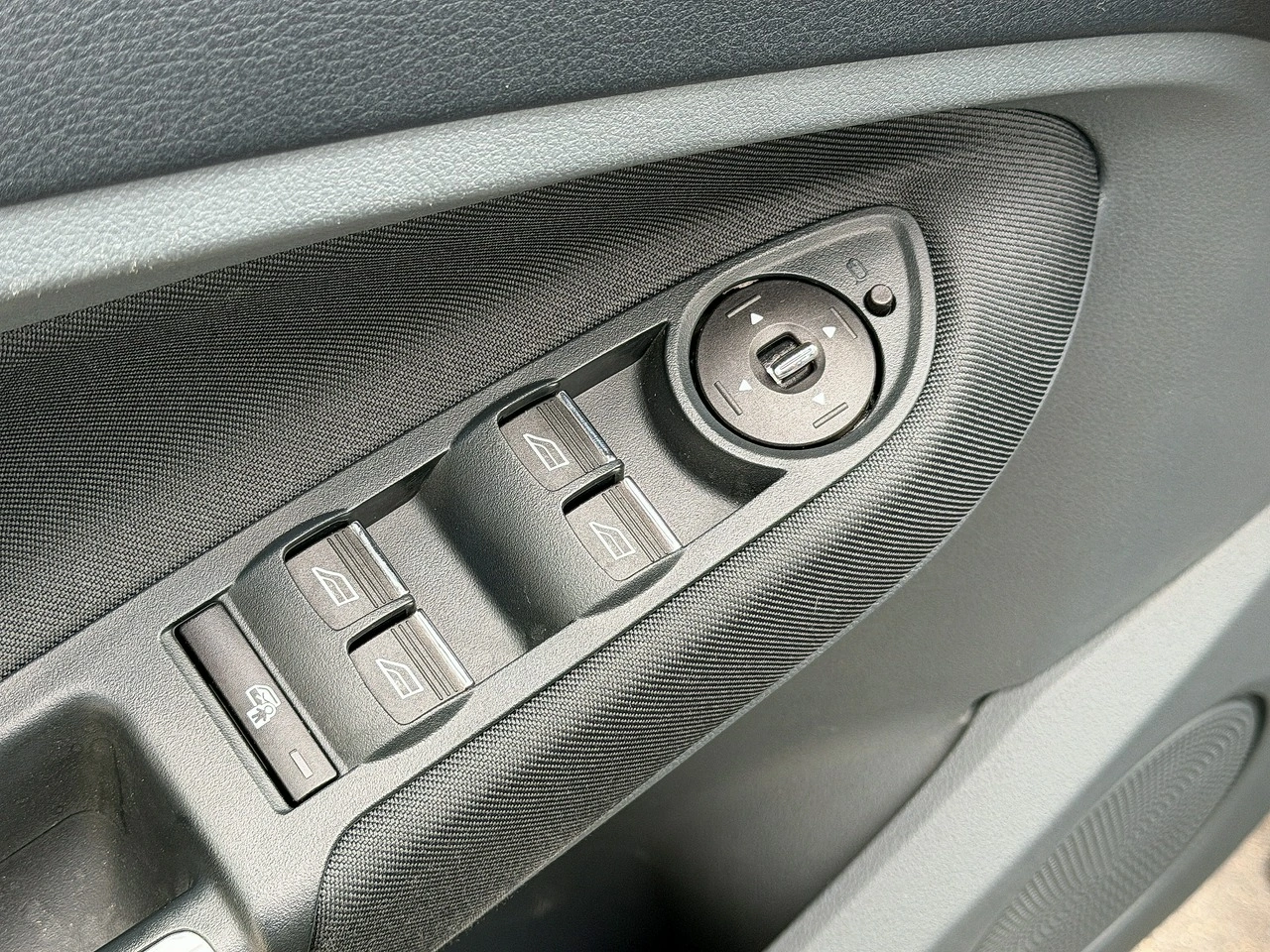 Ford C-MAX - Zdjęcie 11