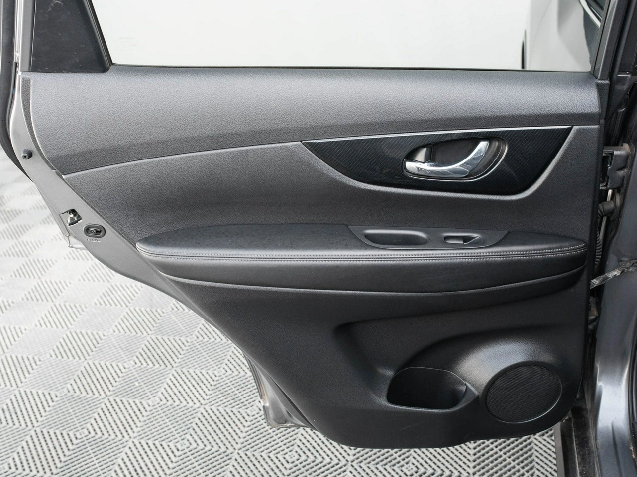 Nissan X-Trail - Zdjęcie 26