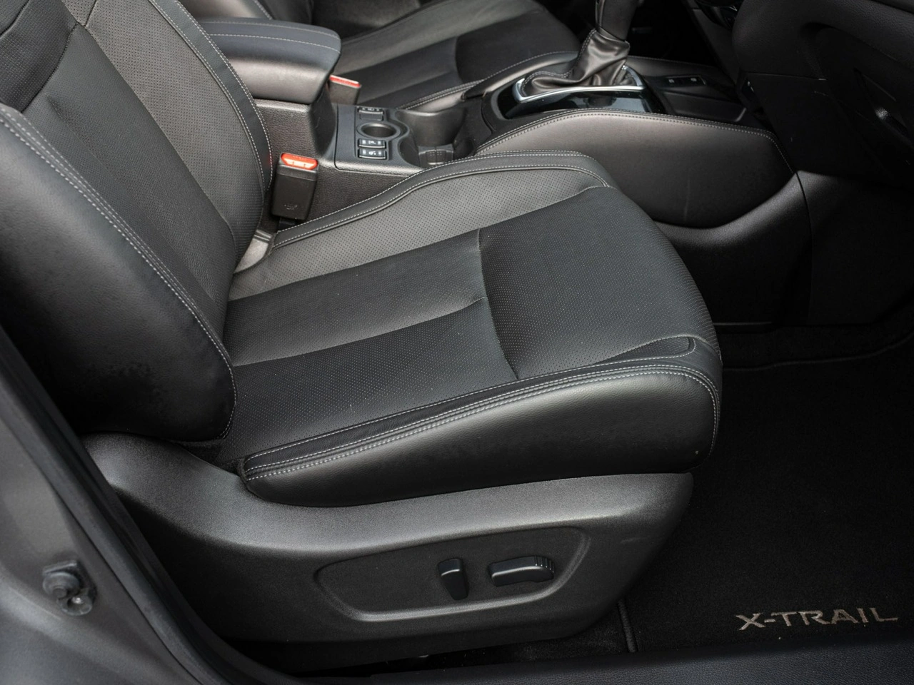 Nissan X-Trail - Zdjęcie 31
