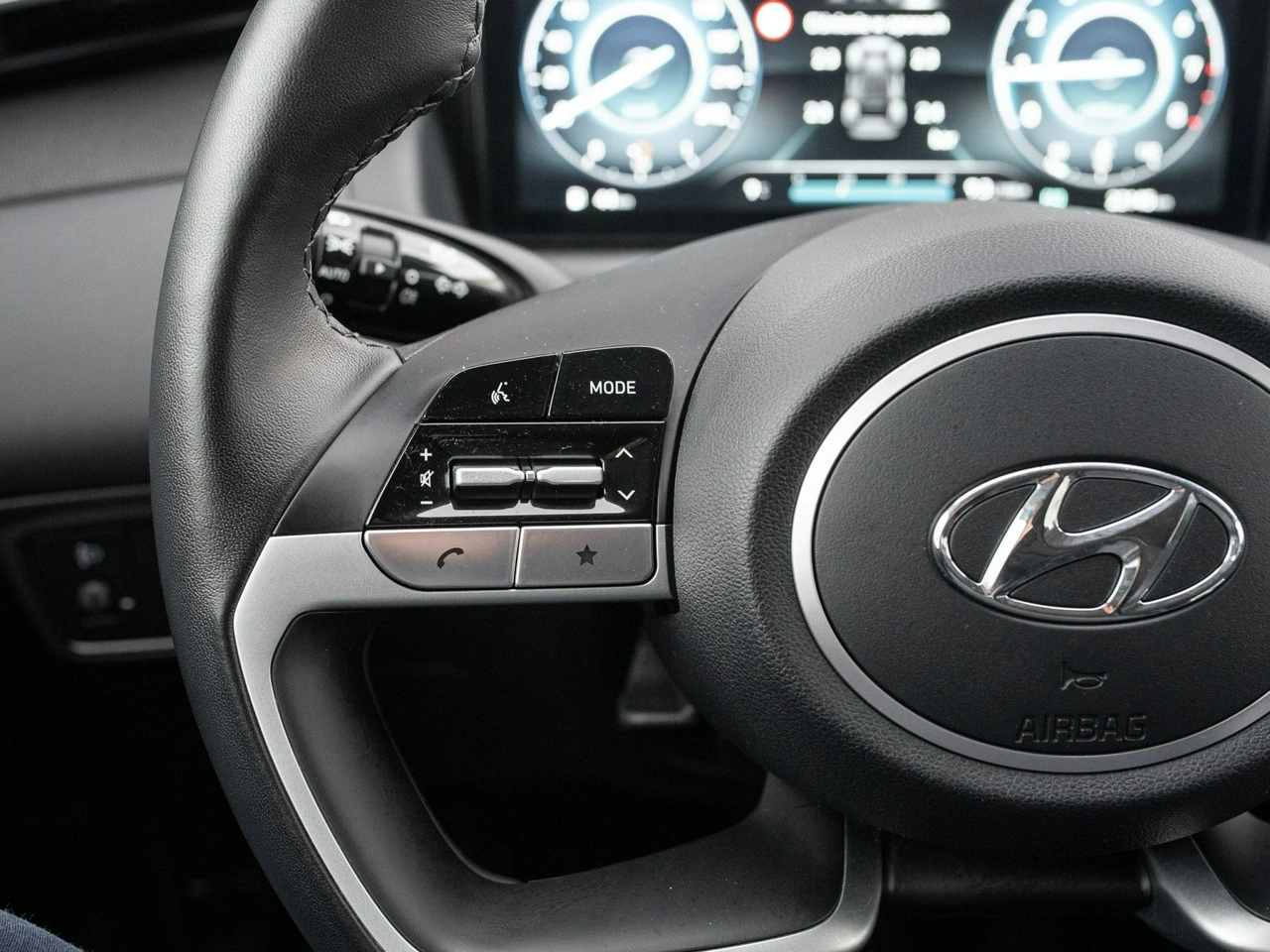 Hyundai Tucson - Zdjęcie 13