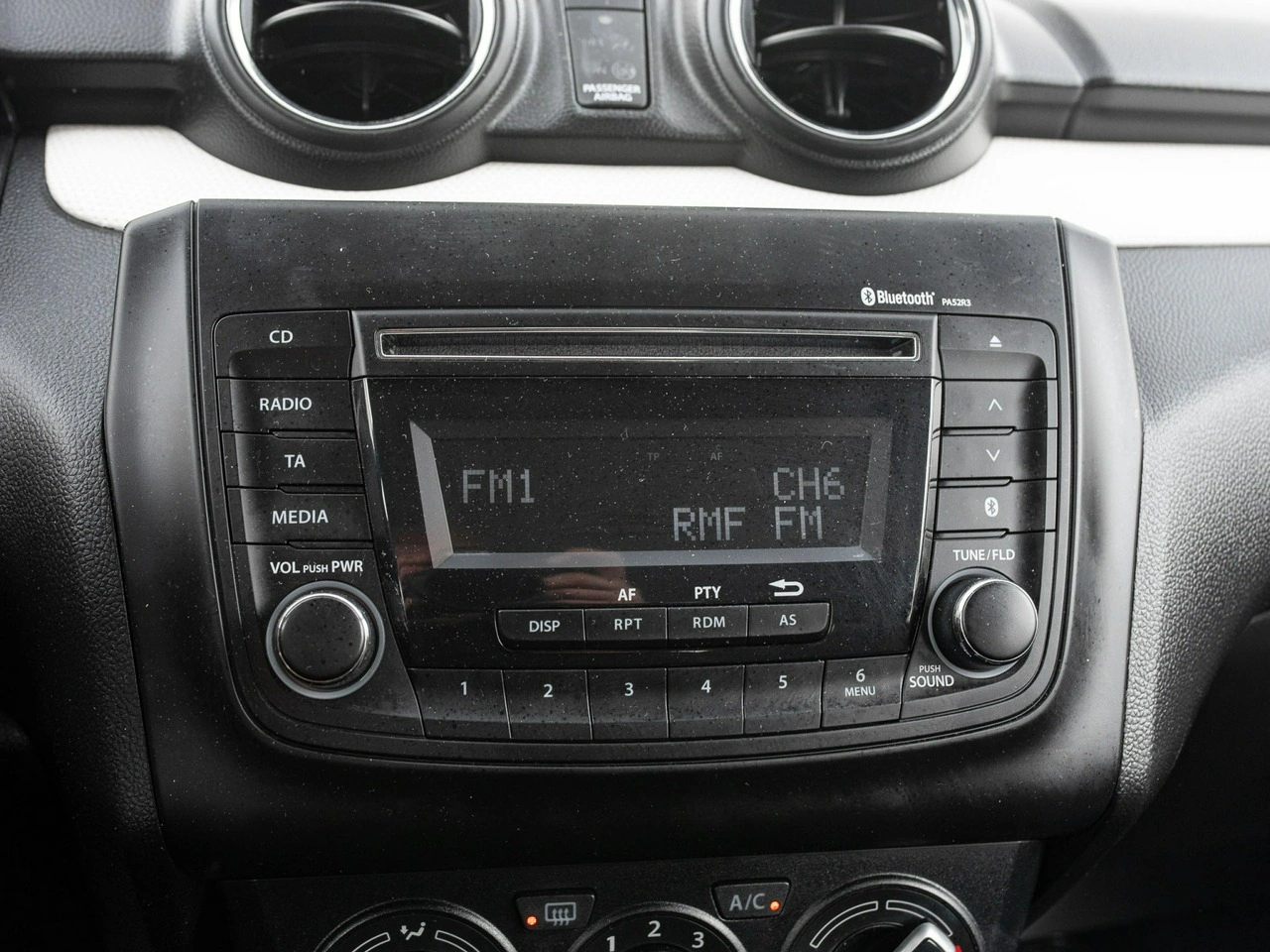 Suzuki Swift - Zdjęcie 17