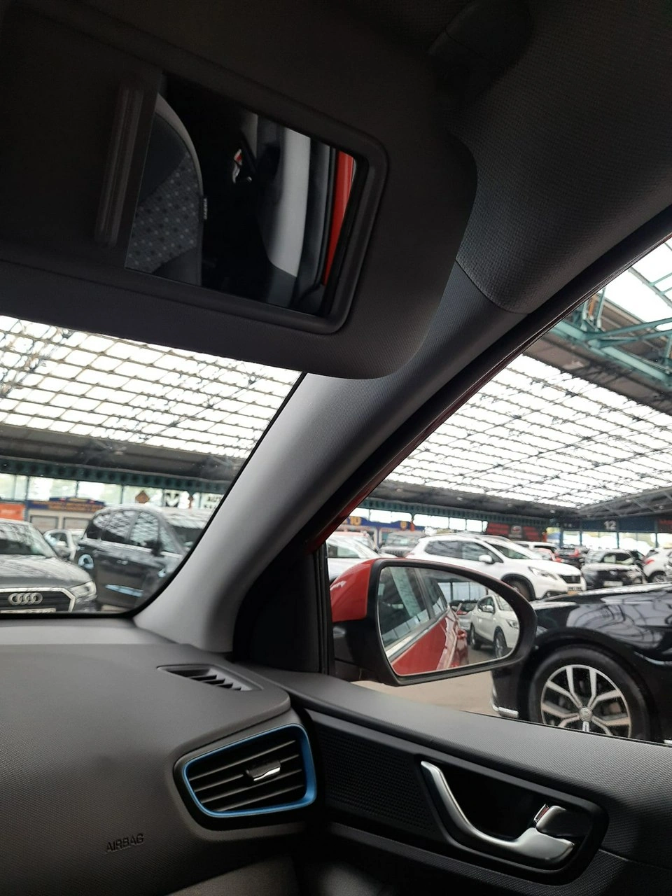 Hyundai IONIQ - Zdjęcie 25