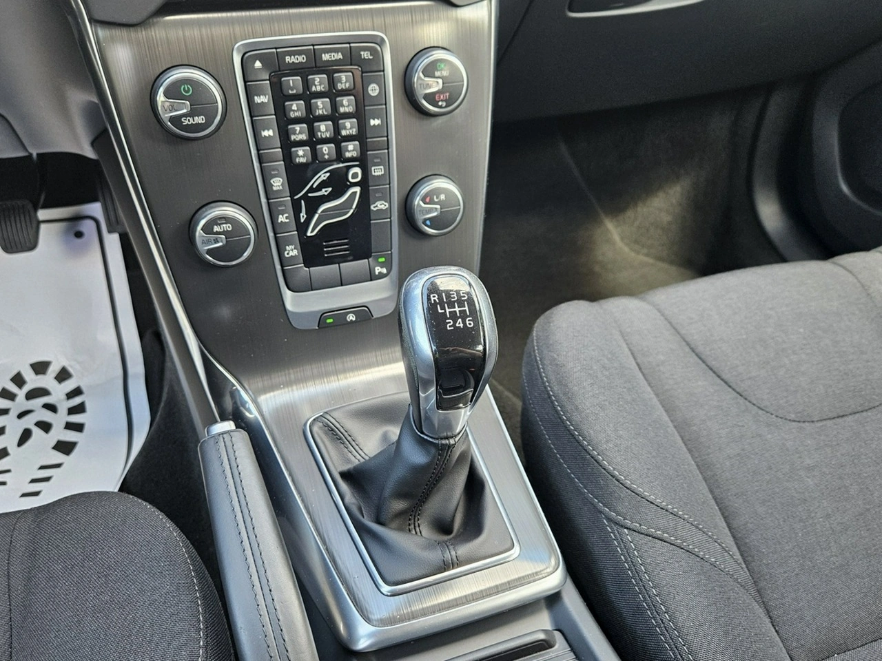 Volvo V40 - Zdjęcie 15