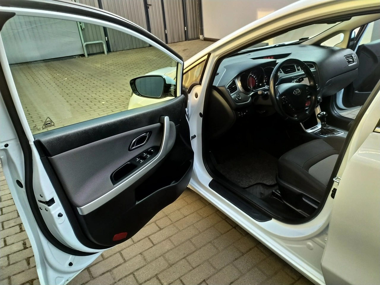 Kia Ceed - Zdjęcie 12