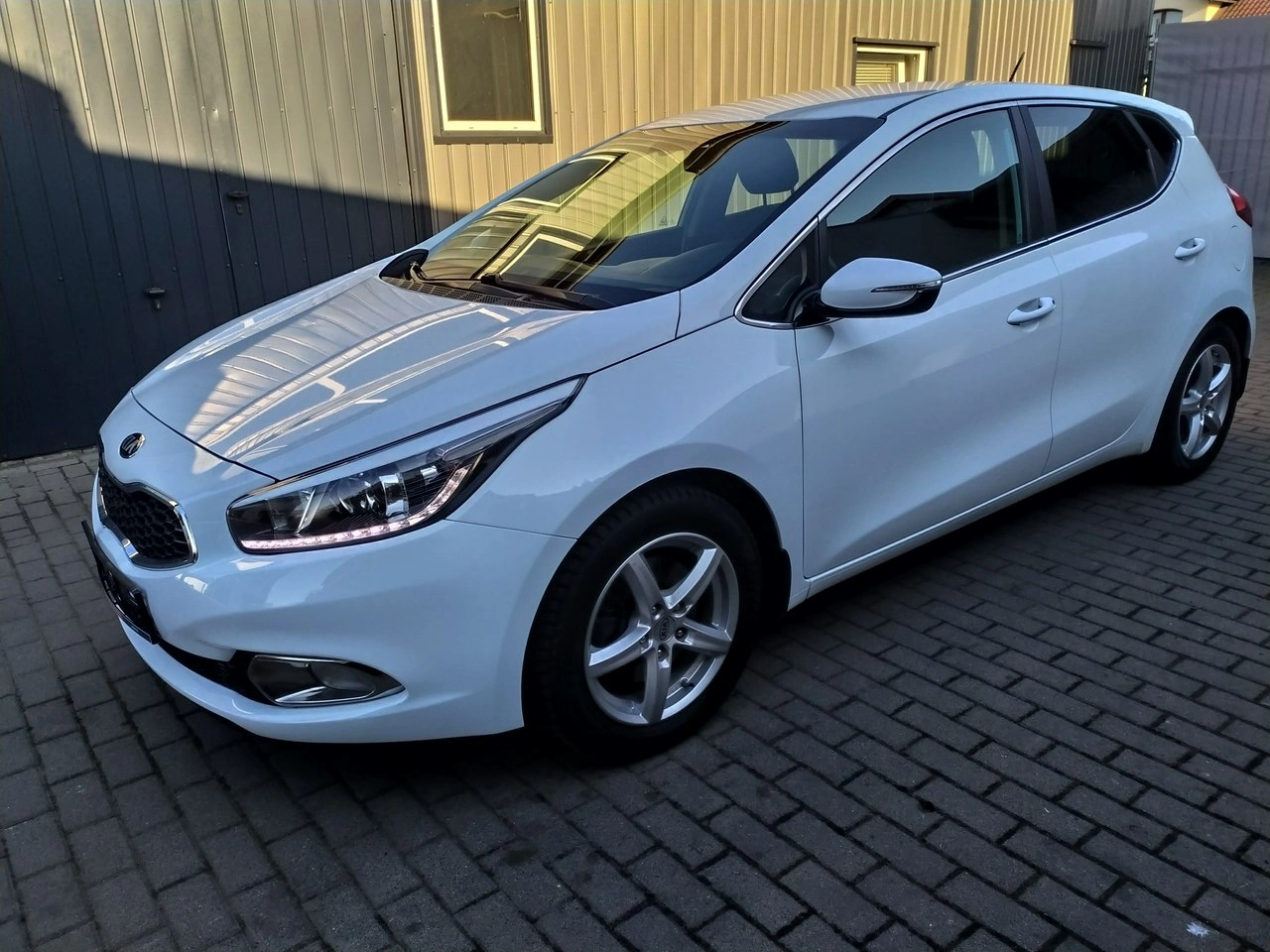 Kia Ceed - Zdjęcie 2