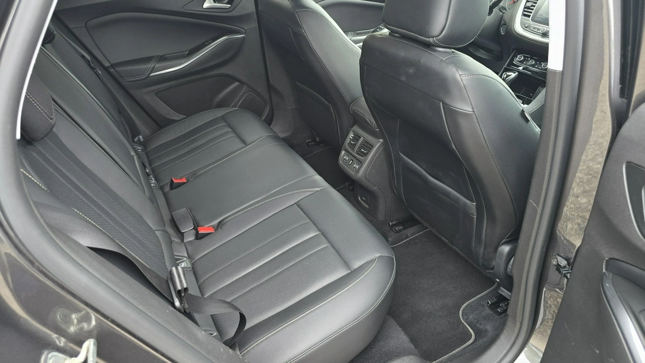Opel Grandland X - Zdjęcie 12