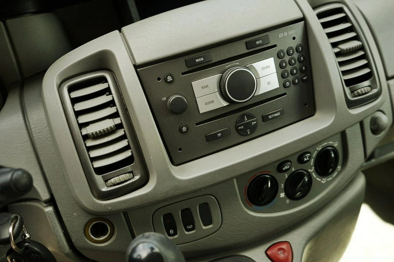 Opel Vivaro - Zdjęcie 23