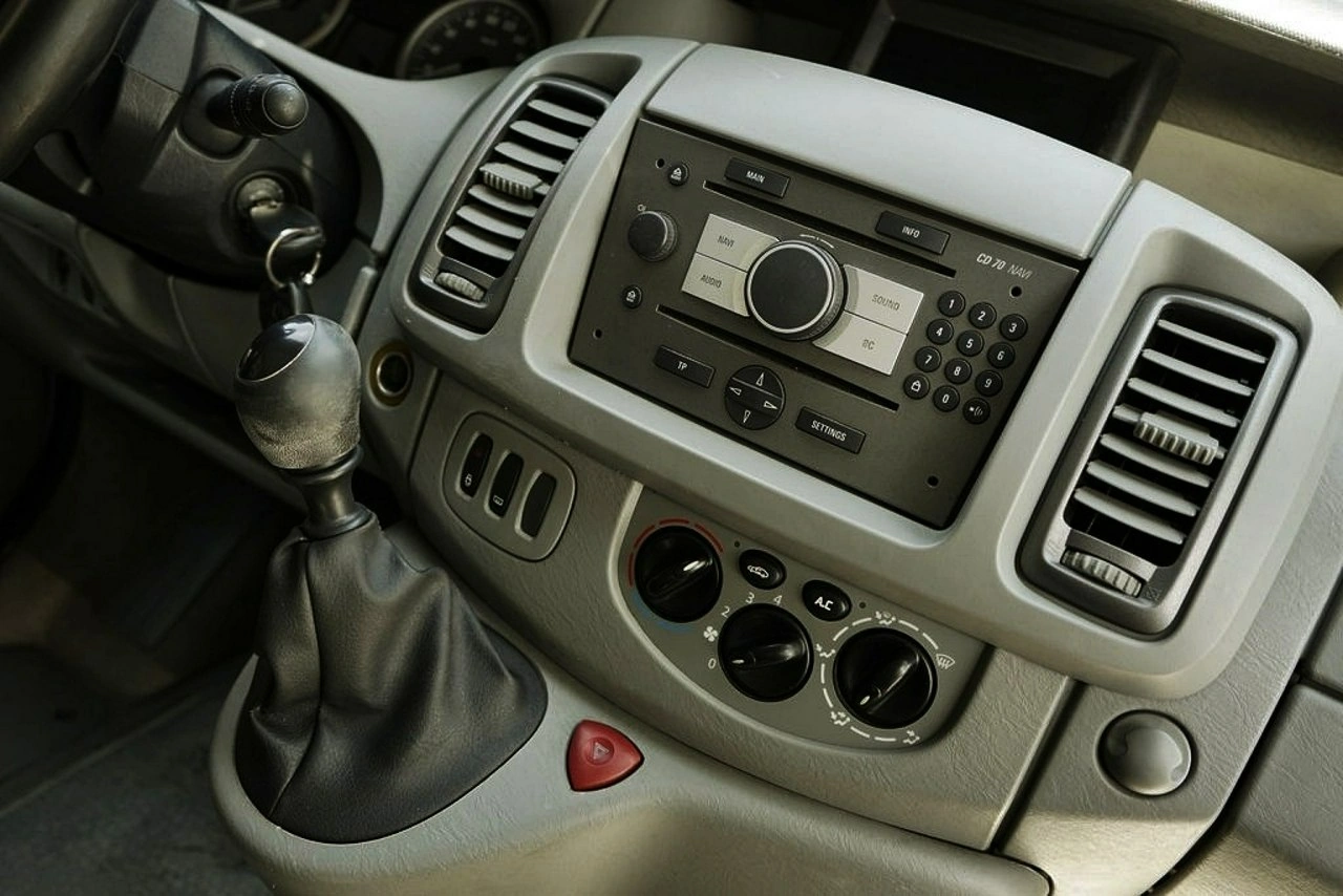 Opel Vivaro - Zdjęcie 24