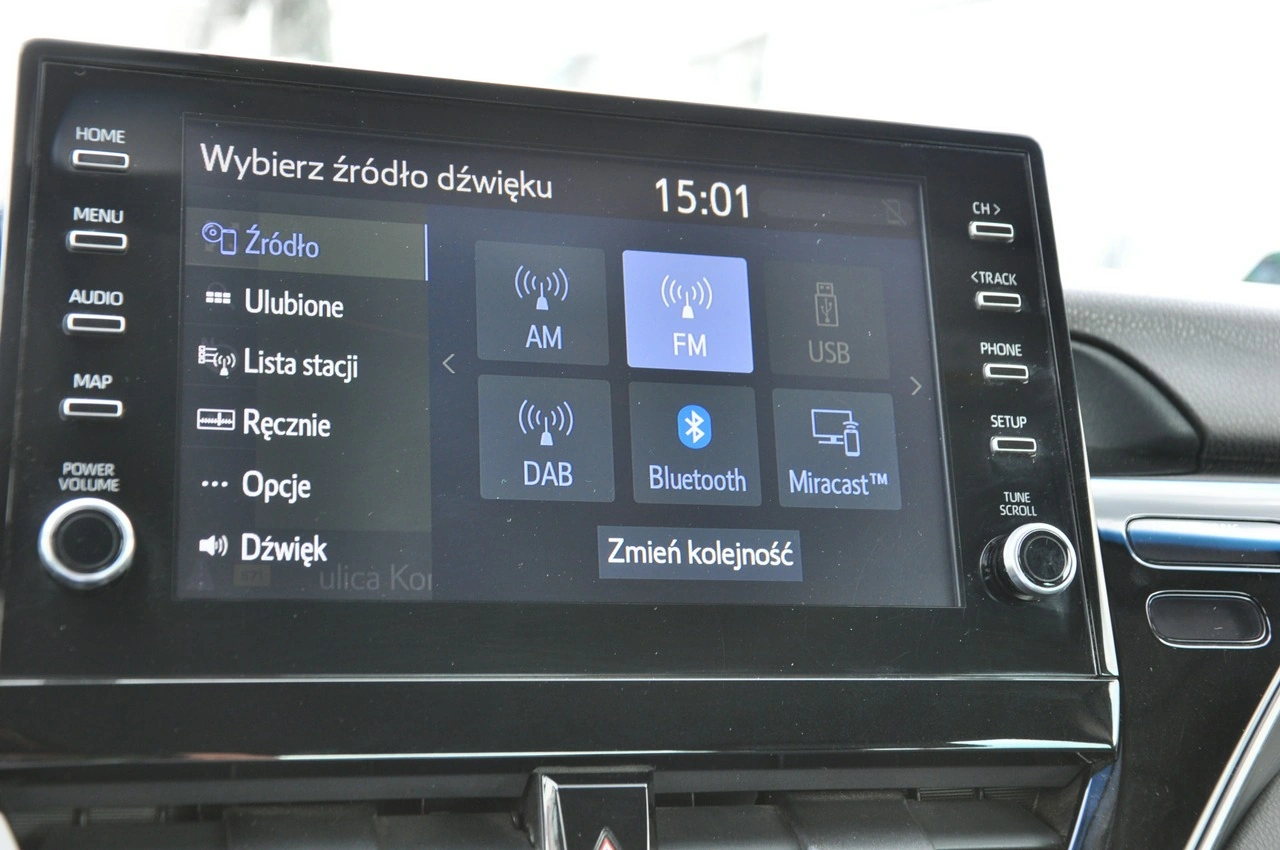 Toyota Camry - Zdjęcie 19