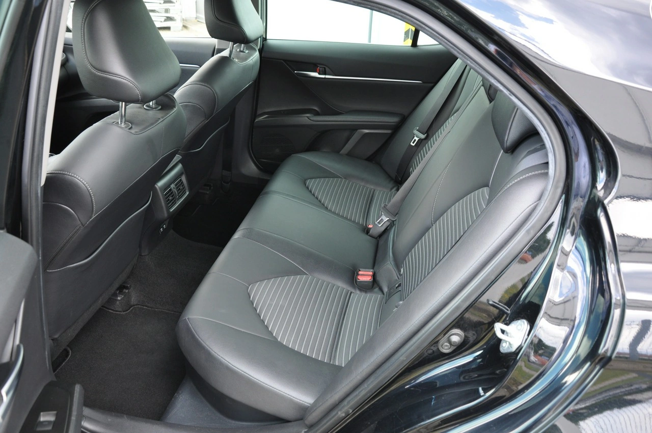 Toyota Camry - Zdjęcie 23